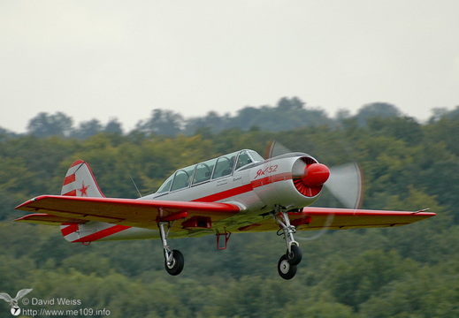 Yak-52