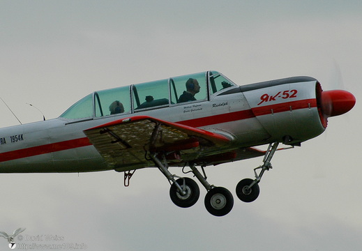 Yak-52