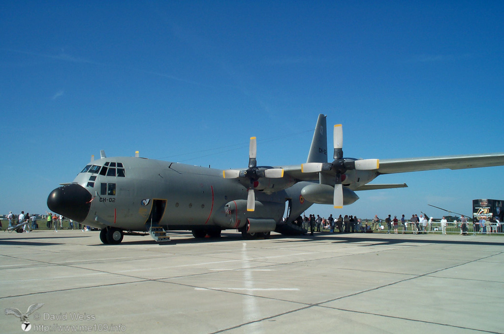 C-130_Hercules_DCP_3813.jpg