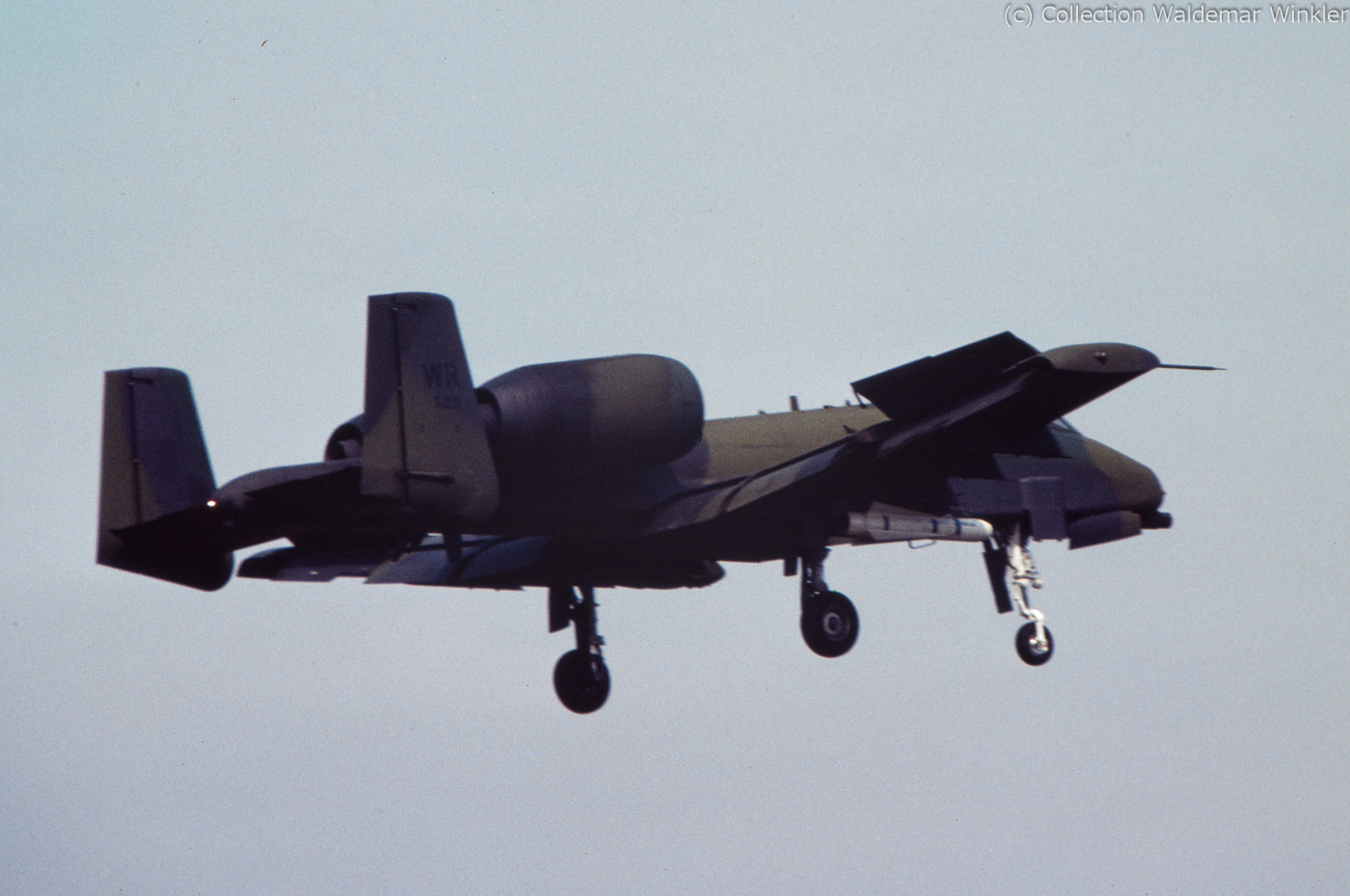 A-10_Thunderbolt_II_DSC_3113.jpg