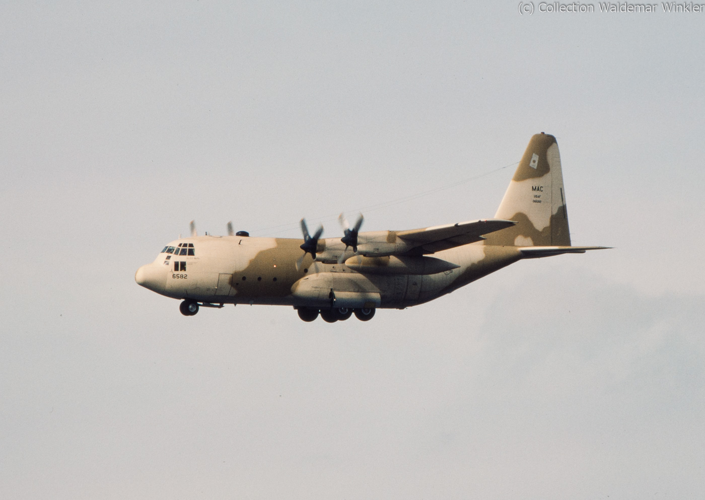 C-130_Hercules_DSC_3421.jpg