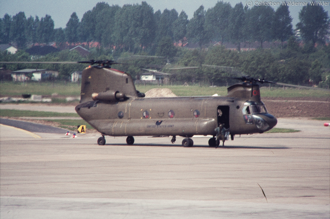 CH-47_Chinook_DSC_2702.jpg