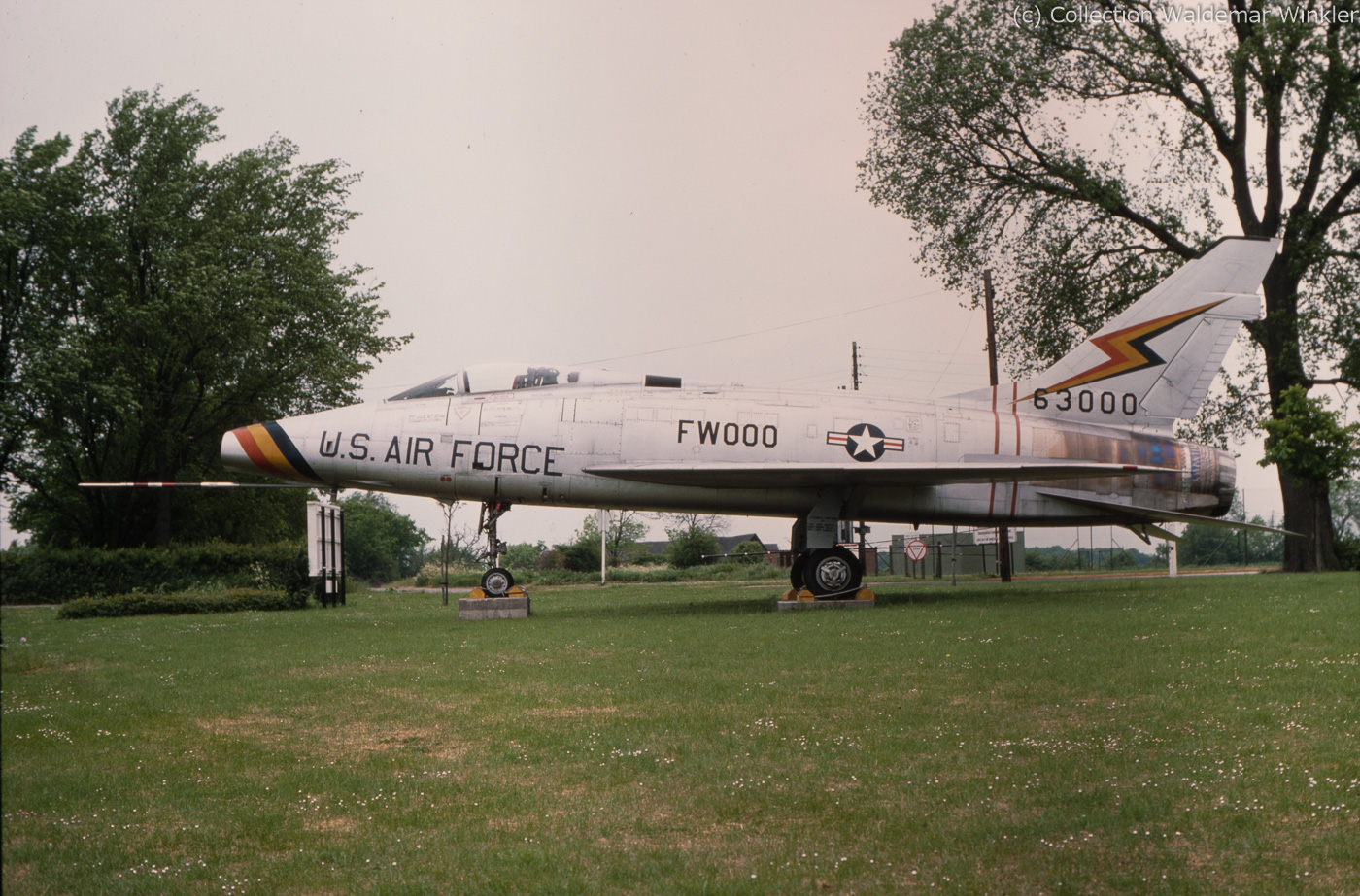 F-100_Super_Sabre_DSC_3263.jpg