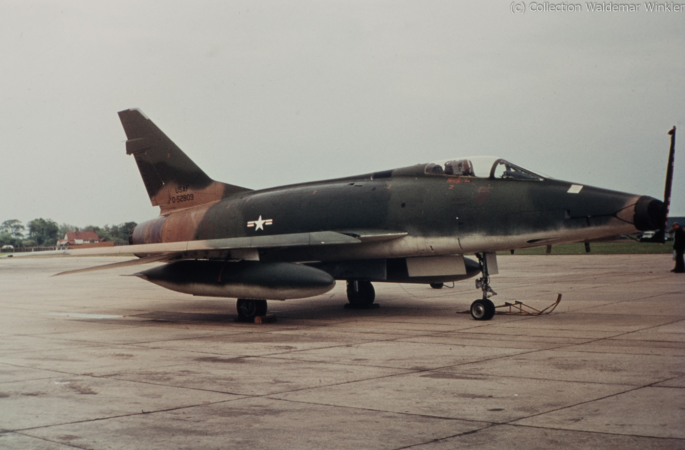 F-100_Super_Sabre_DSC_3646.jpg