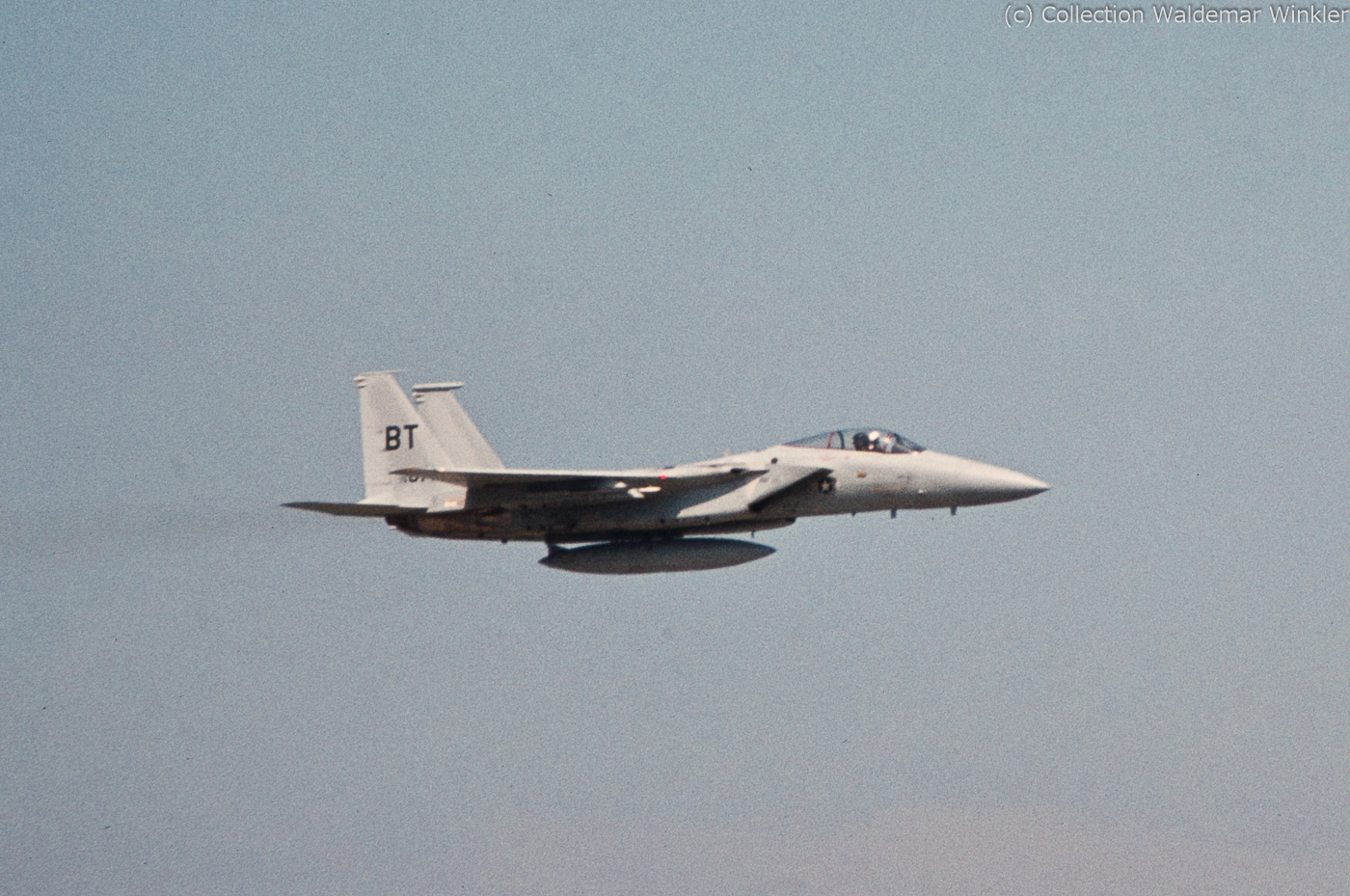 F-15A_Strike_Eagle_DSC_4124.jpg