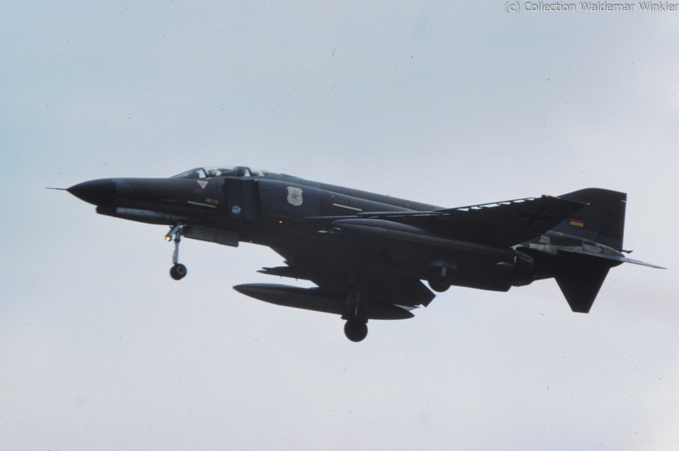 F-4_Phantom_II_DSC_1090.jpg