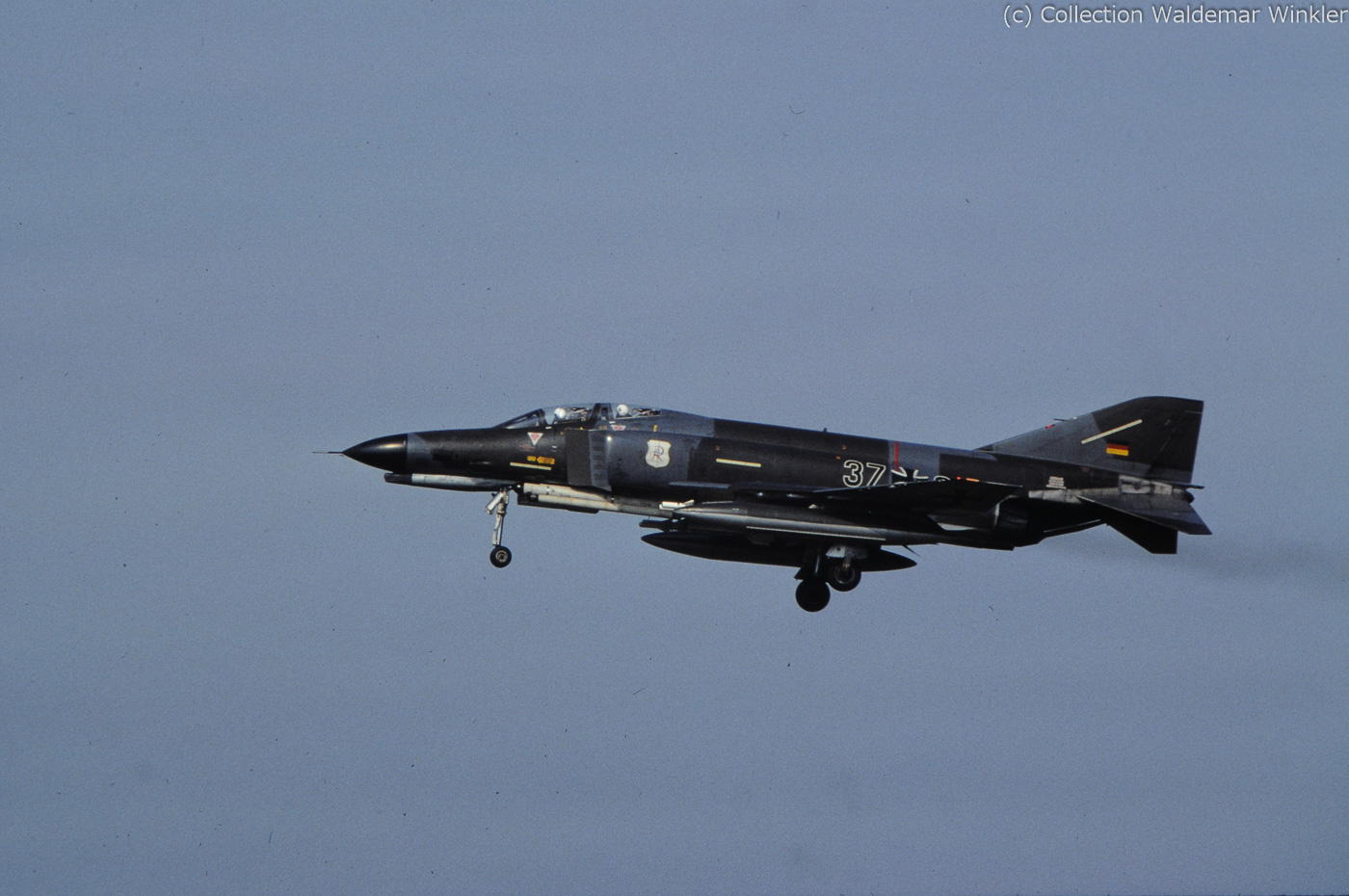 F-4_Phantom_II_DSC_1279.jpg