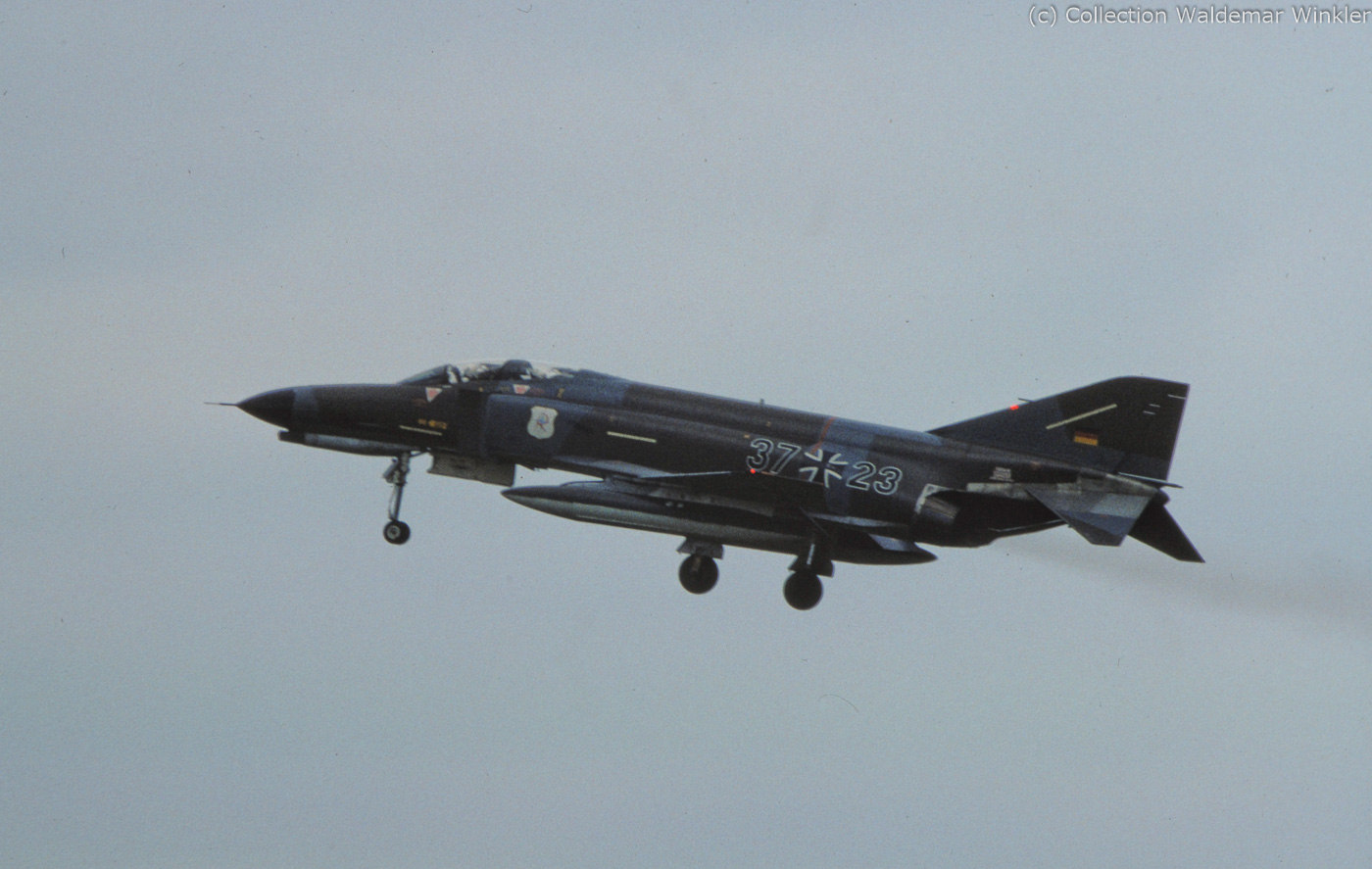 F-4_Phantom_II_DSC_1300.jpg