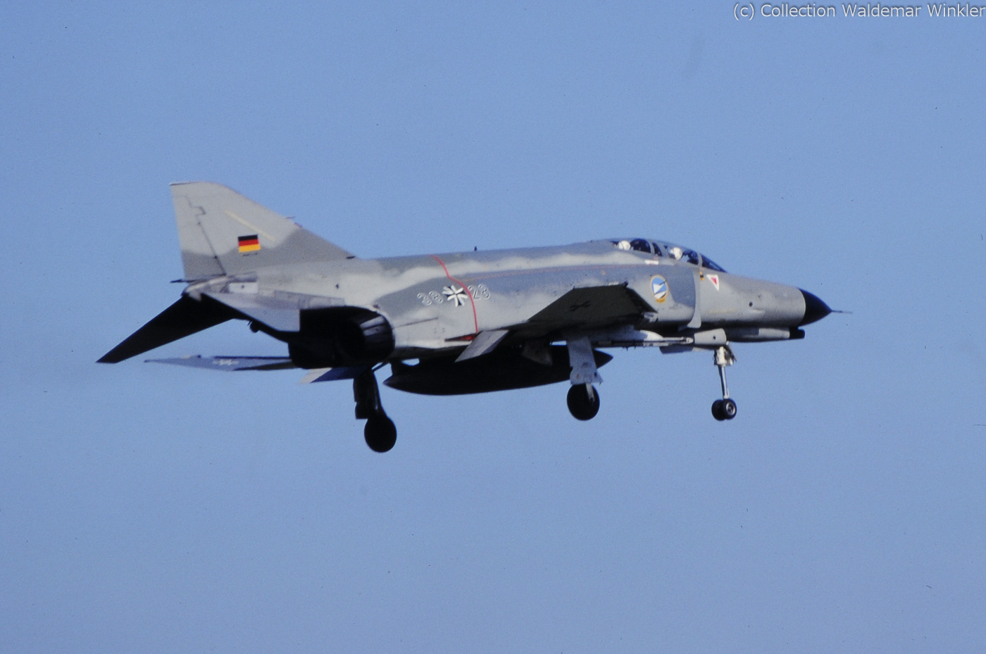 F-4_Phantom_II_DSC_1337.jpg