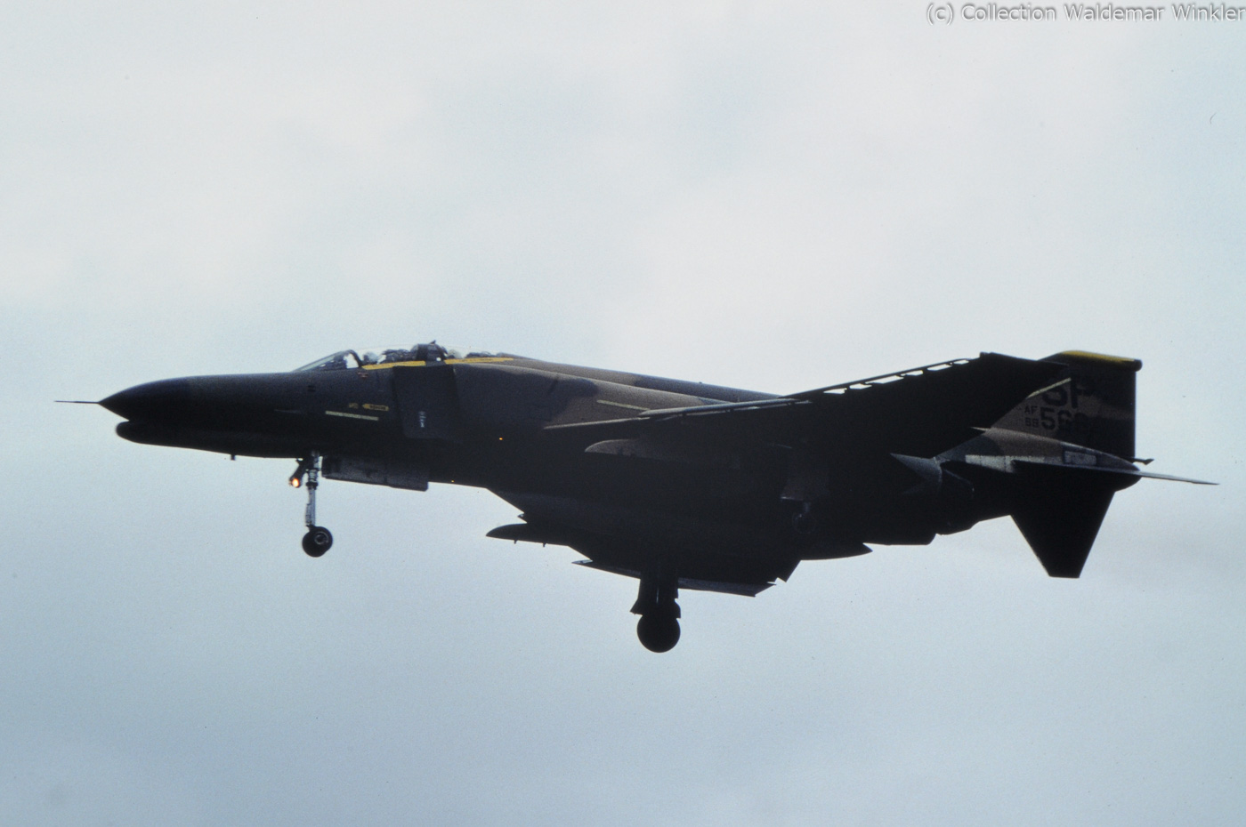F-4_Phantom_II_DSC_2981.jpg