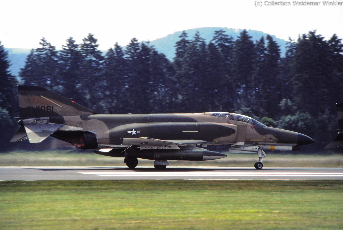 F-4_Phantom_II_DSC_2990.jpg