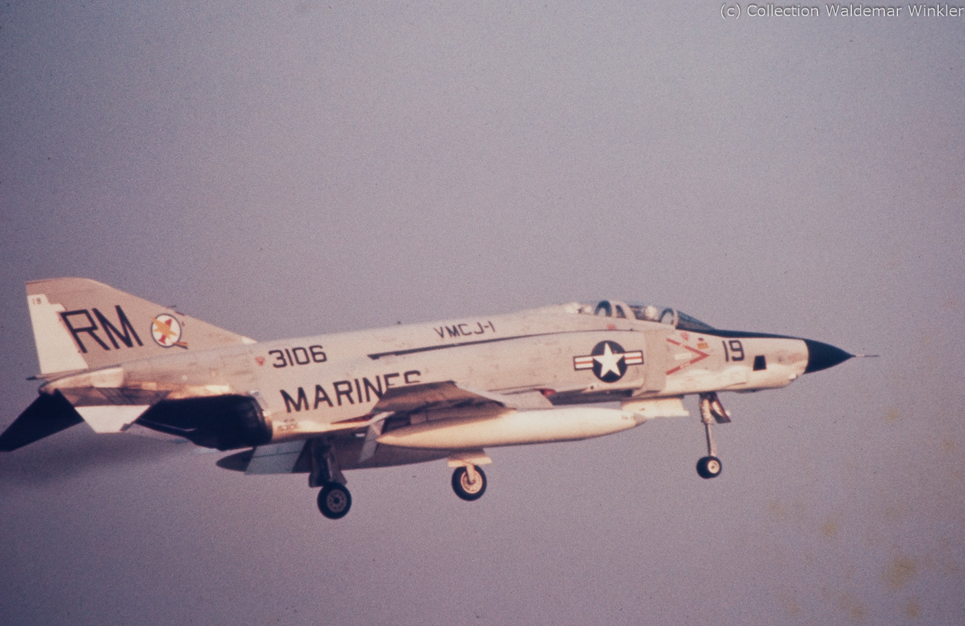 F-4_Phantom_II_DSC_3805.jpg
