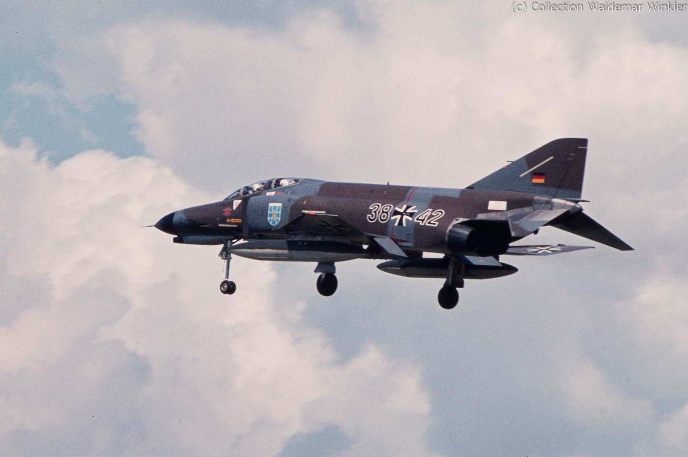 F-4_Phantom_II_DSC_4061.jpg