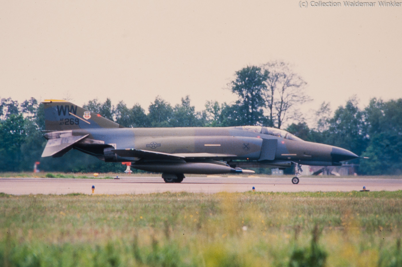 F-4_Phantom_II_DSC_4082.jpg
