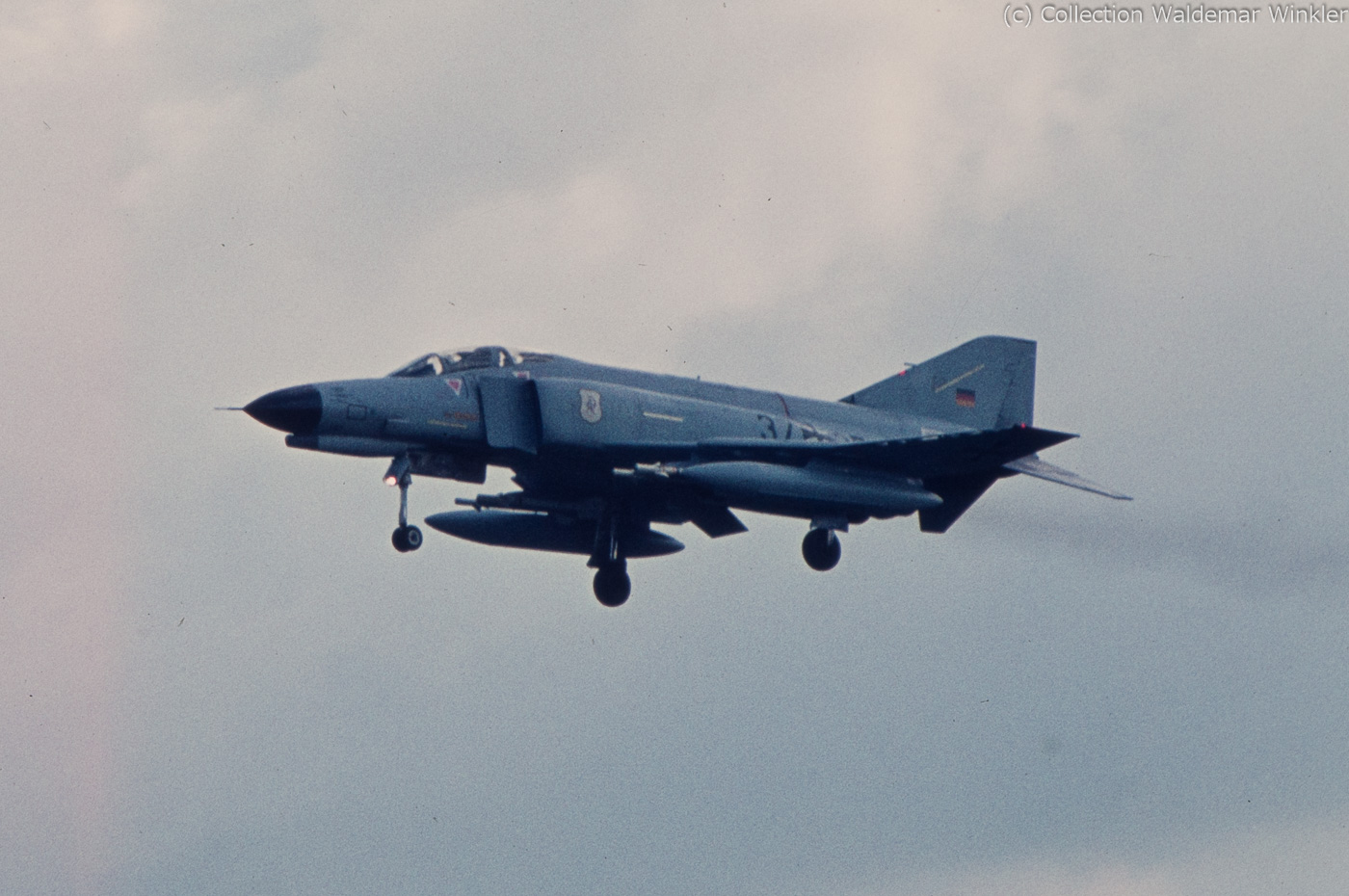 F-4_Phantom_II_DSC_4094.jpg