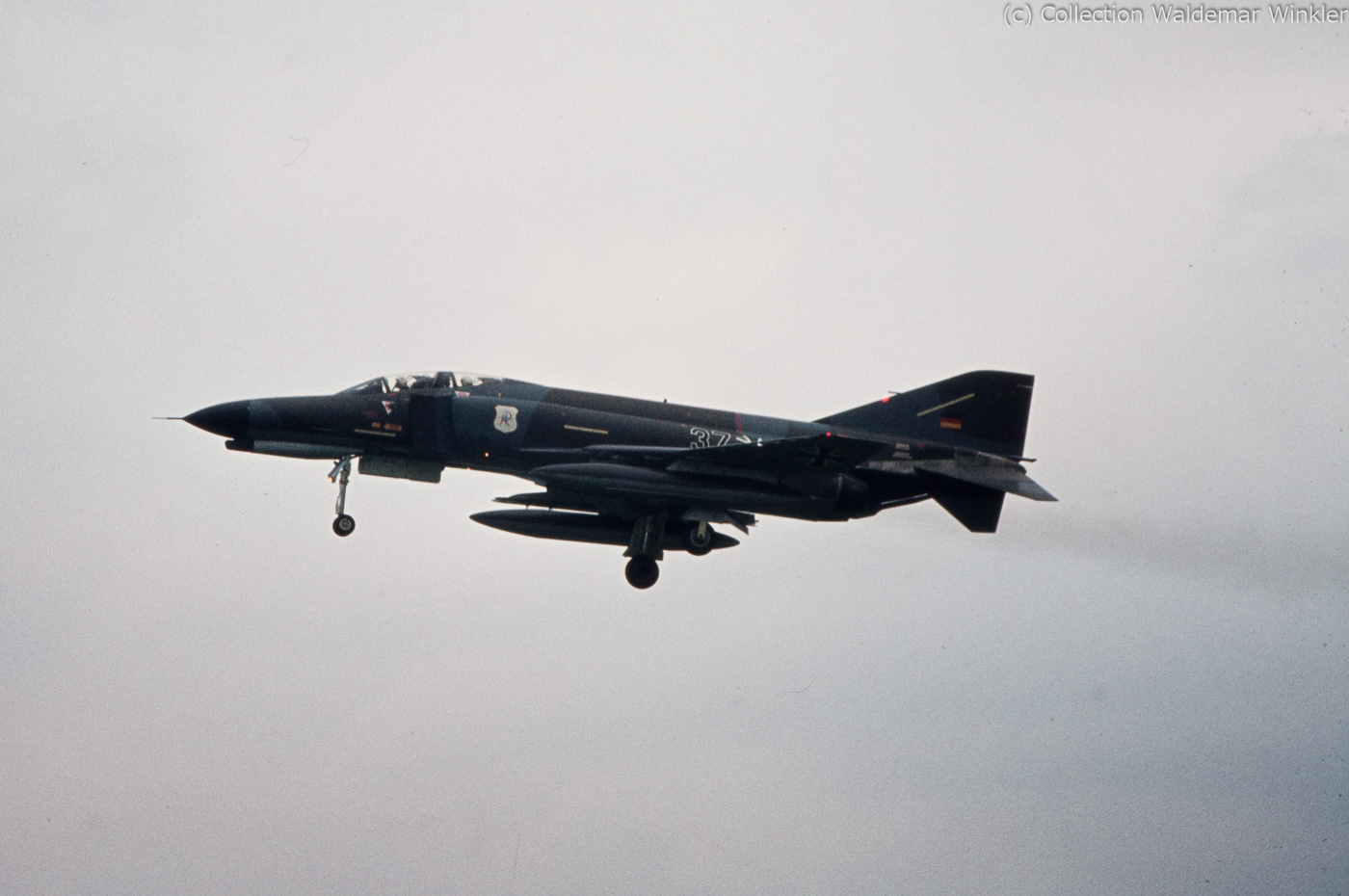 F-4_Phantom_II_DSC_4108.jpg