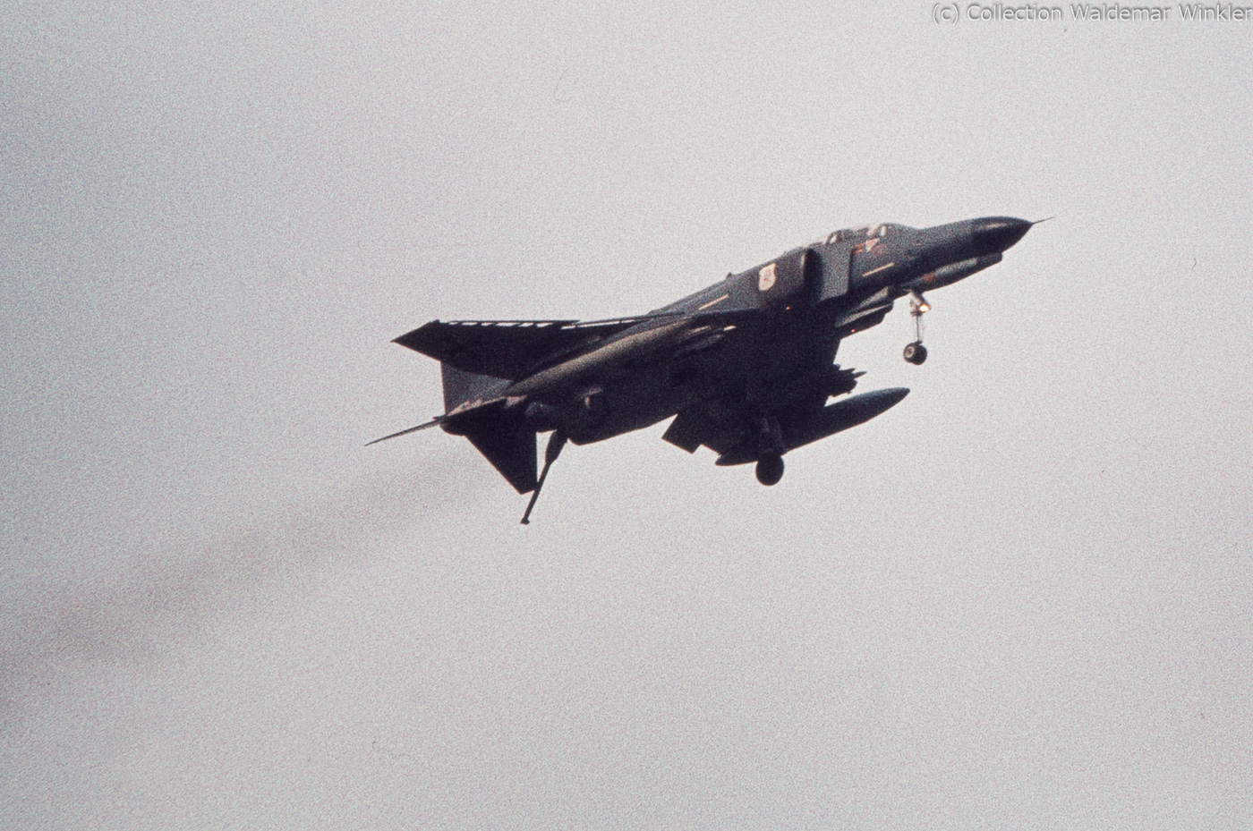 F-4_Phantom_II_DSC_4157.jpg