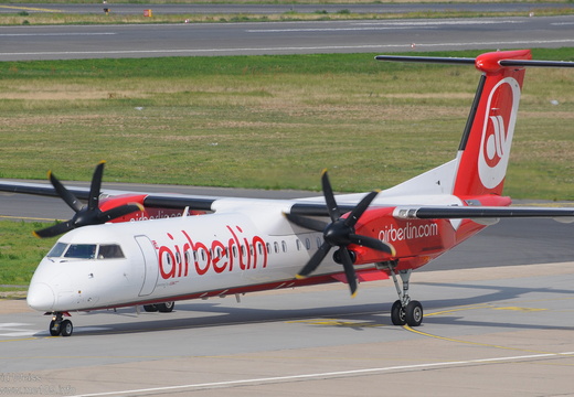 Dash 8