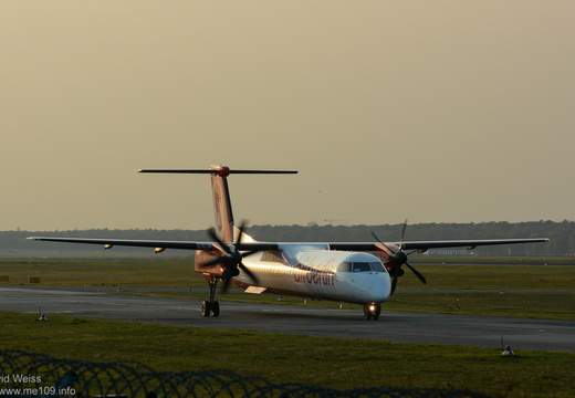 DHC-8