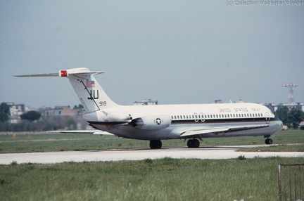 C-9B Skytrain II