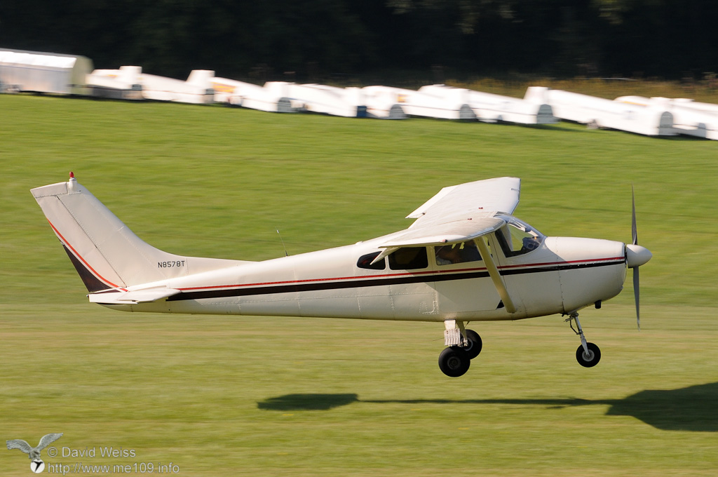 Cessna_182_DSC_9143.jpg