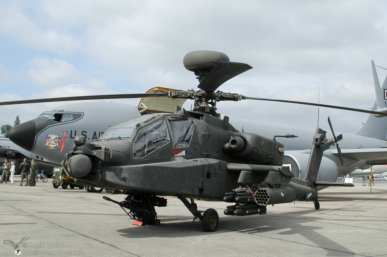 AH-64_Apache_DSC_2756.jpg