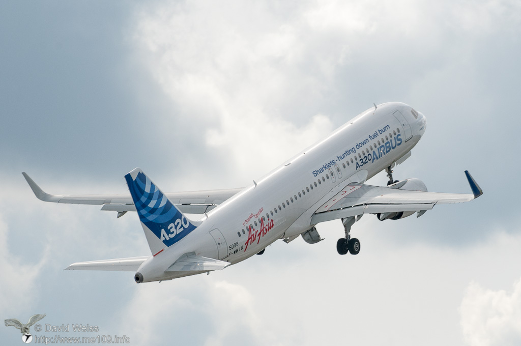 Airbus_A320_Sharklet_DSC_6401.jpg
