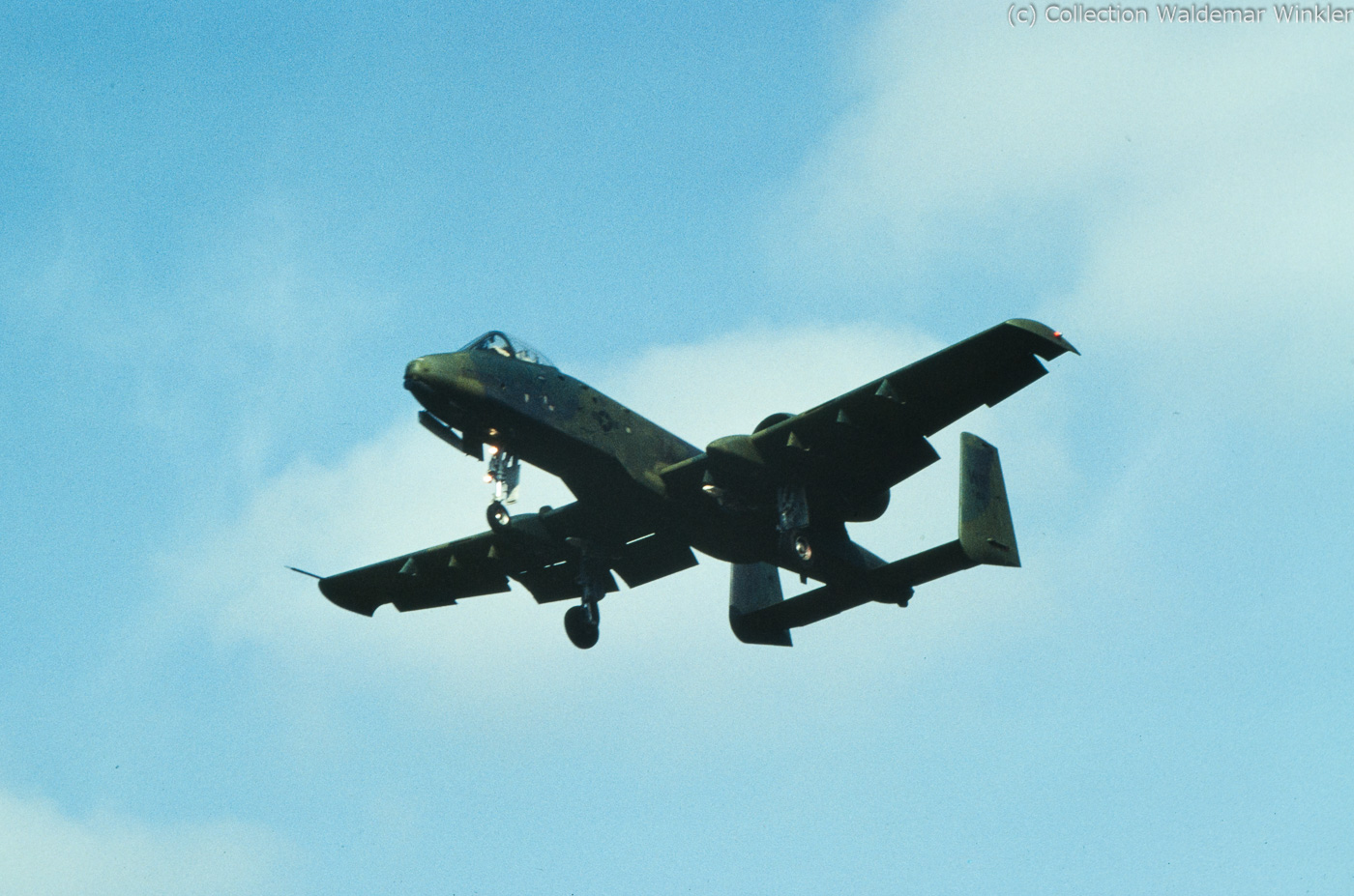 A-10_Thunderbolt_II_DSC_3107.jpg