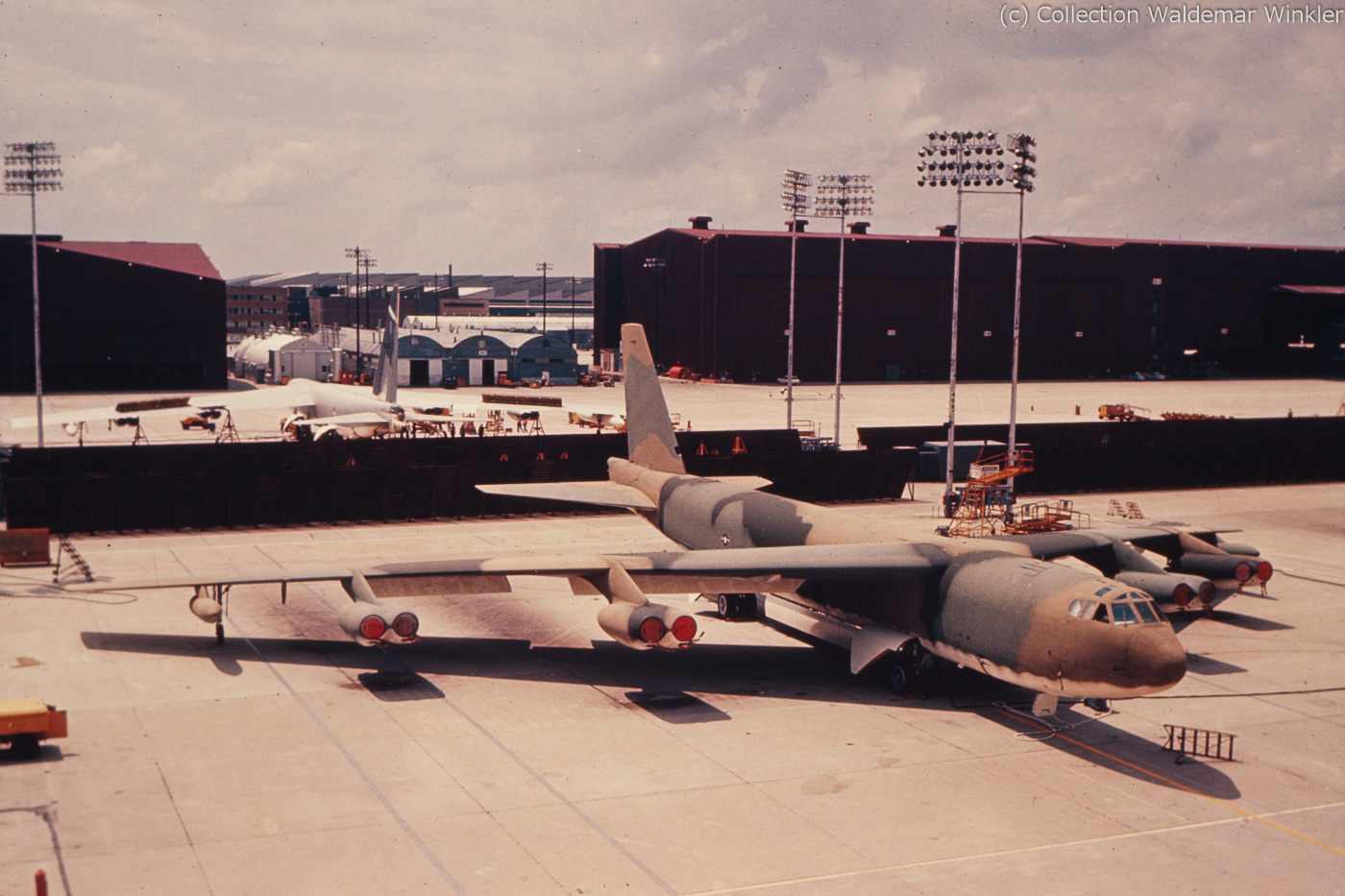 B-52_Stratofortress_DSC_3272.jpg