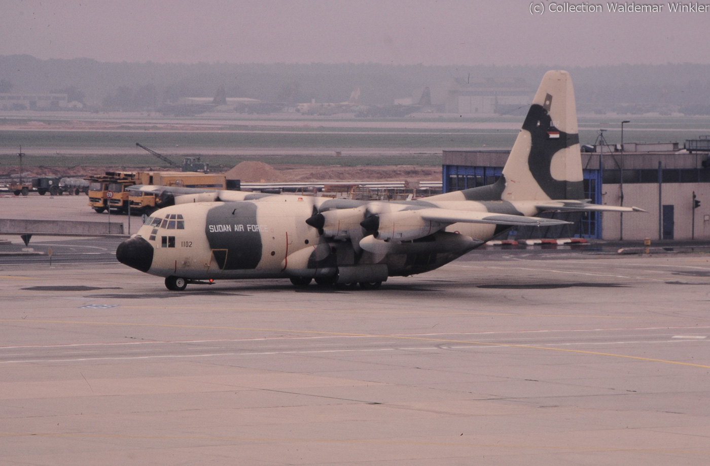 C-130_Hercules_DSC_1754.jpg