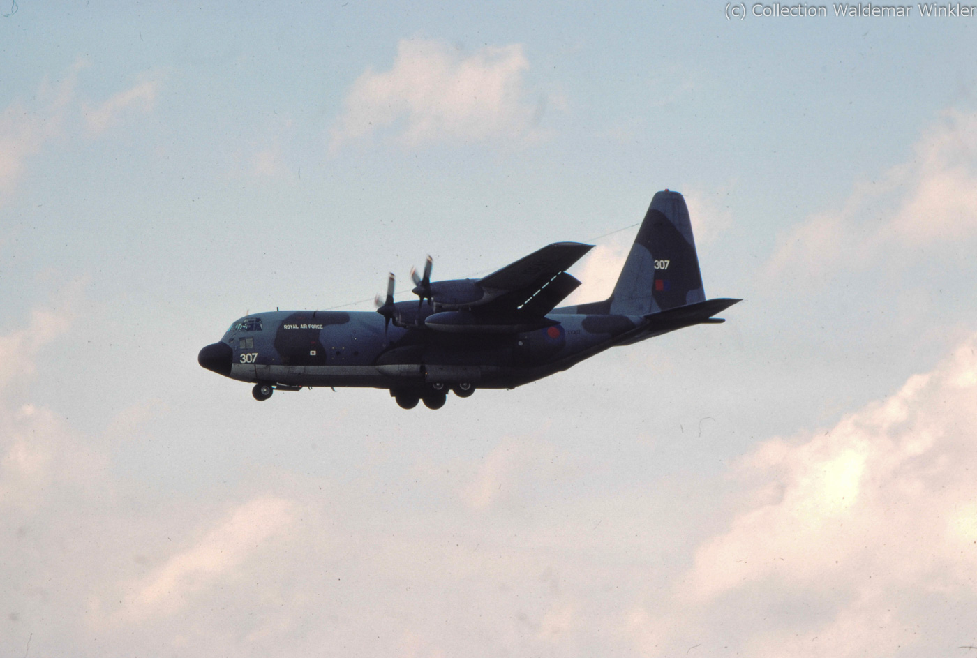 C-130_Hercules_DSC_2004.jpg