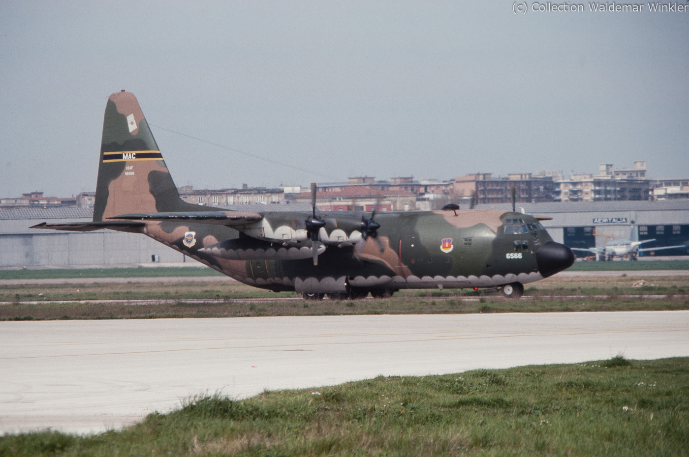 C-130_Hercules_DSC_3185.jpg