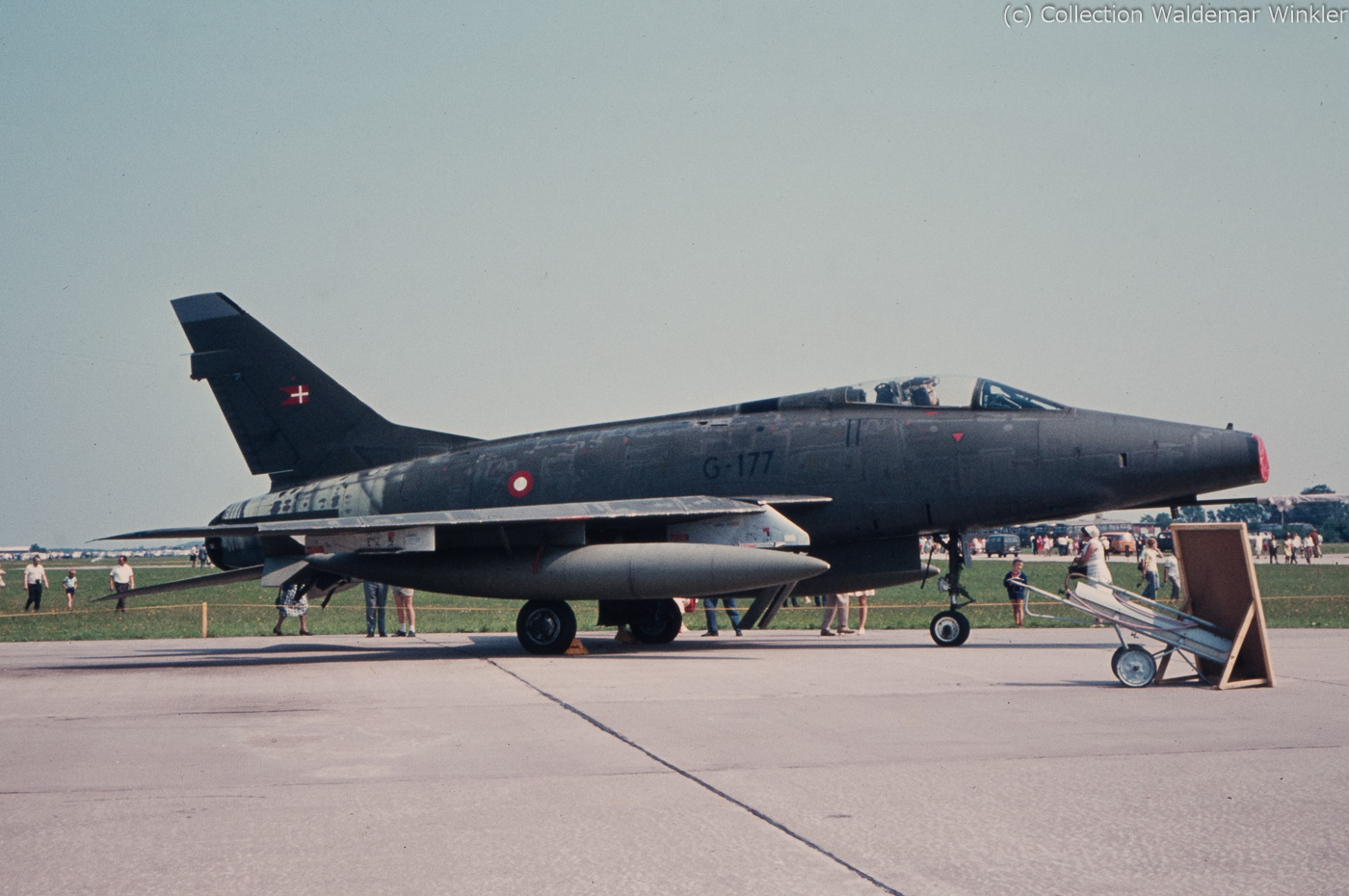 F-100_Super_Sabre_DSC_4728.jpg