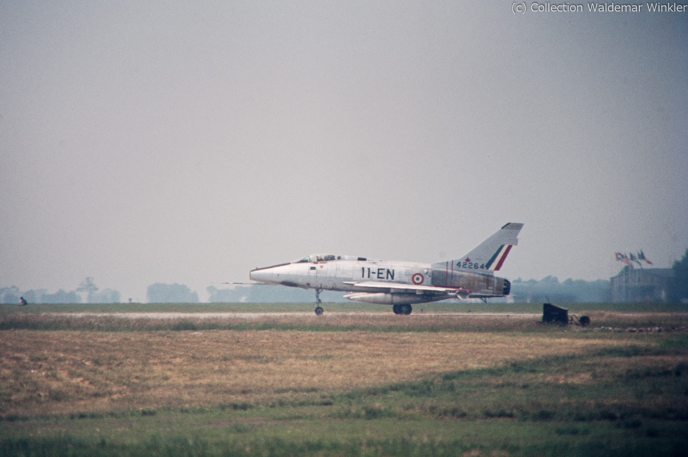 F-100_Super_Sabre_DSC_7788.jpg