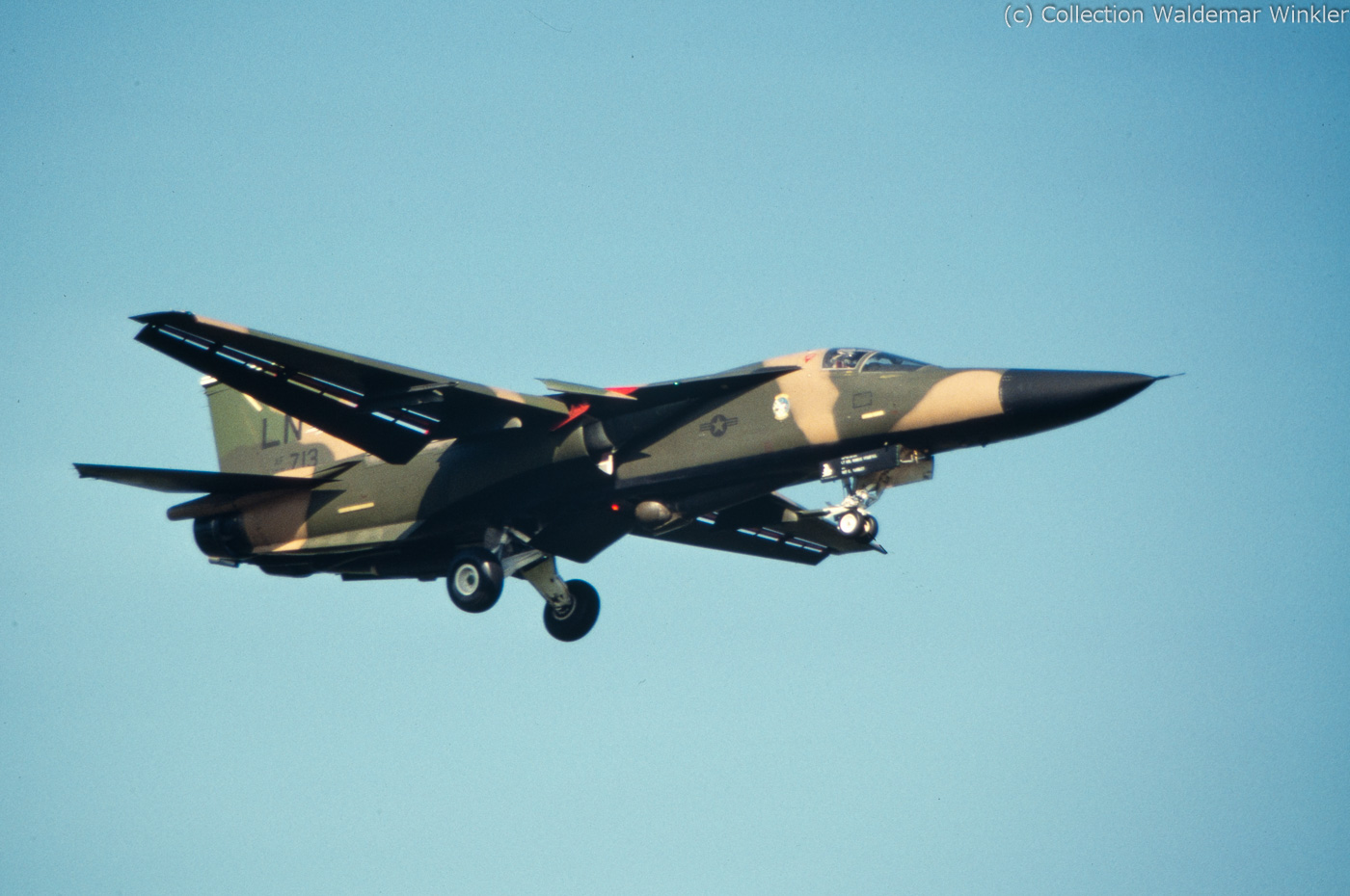 F-111_Aardvark_DSC_3172.jpg