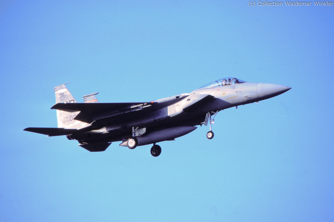 F-15A_Strike_Eagle_DSC_2878.jpg