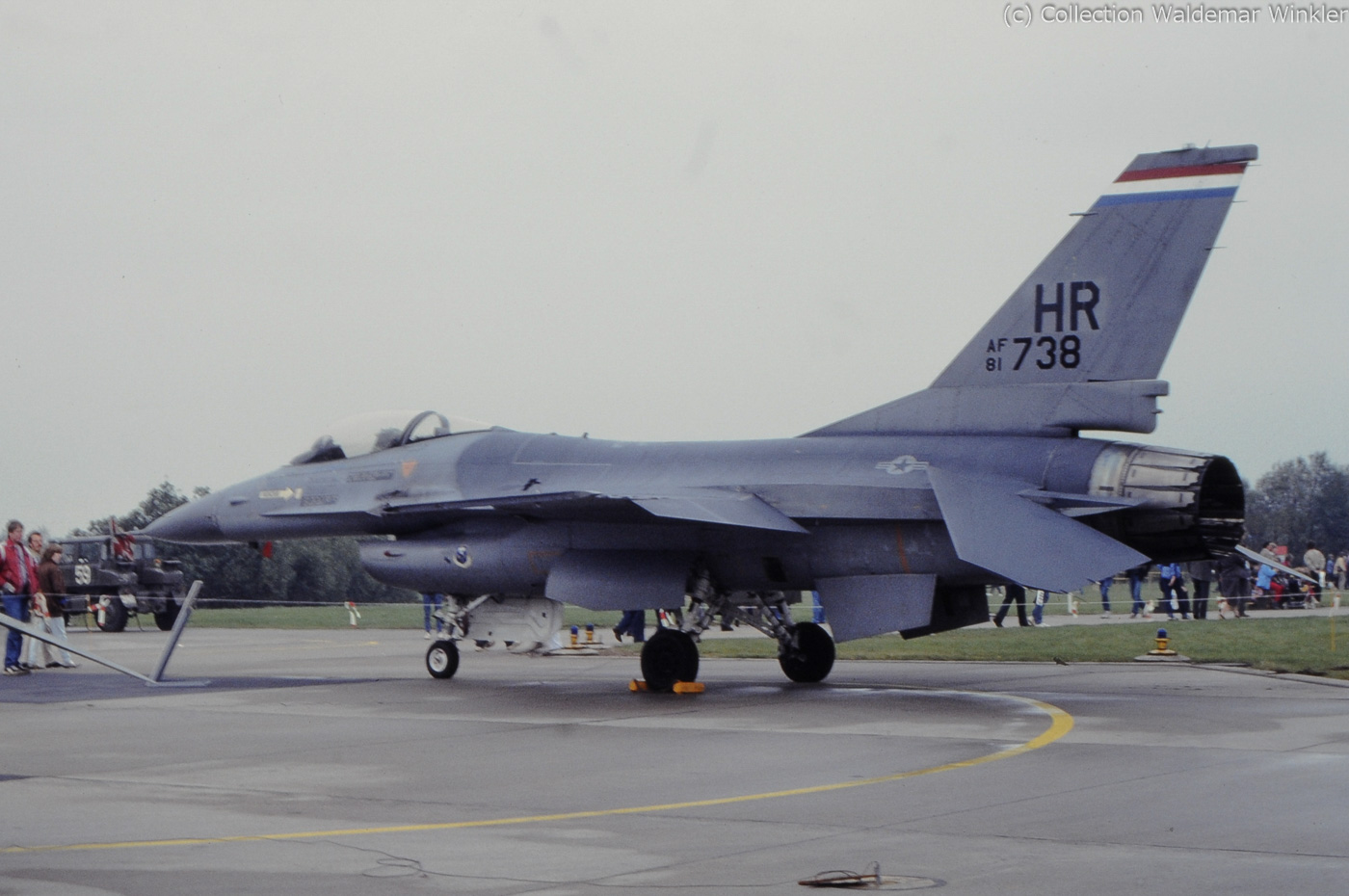 F-16A_Fighting_Falcon_DSC_2934.jpg