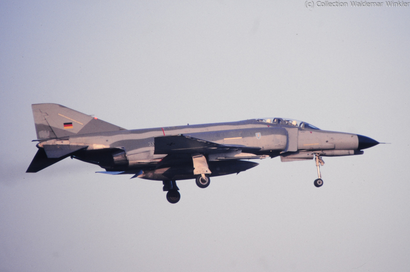 F-4_Phantom_II_DSC_1031.jpg