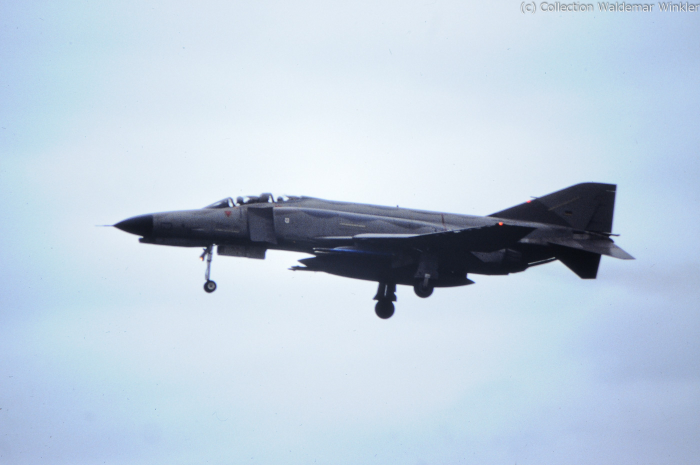 F-4_Phantom_II_DSC_1096.jpg