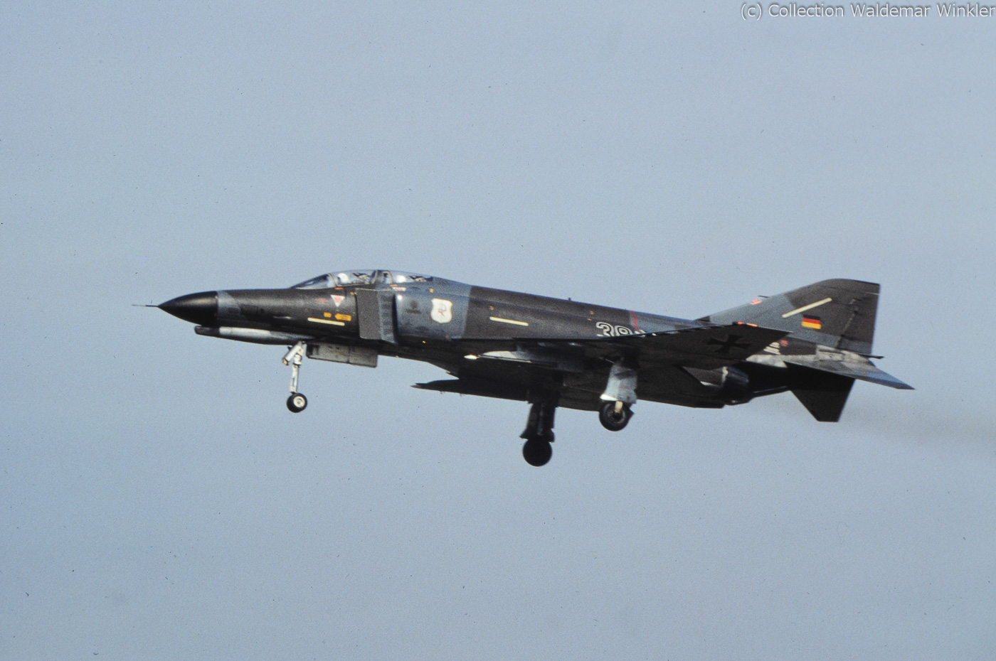 F-4_Phantom_II_DSC_1115.jpg