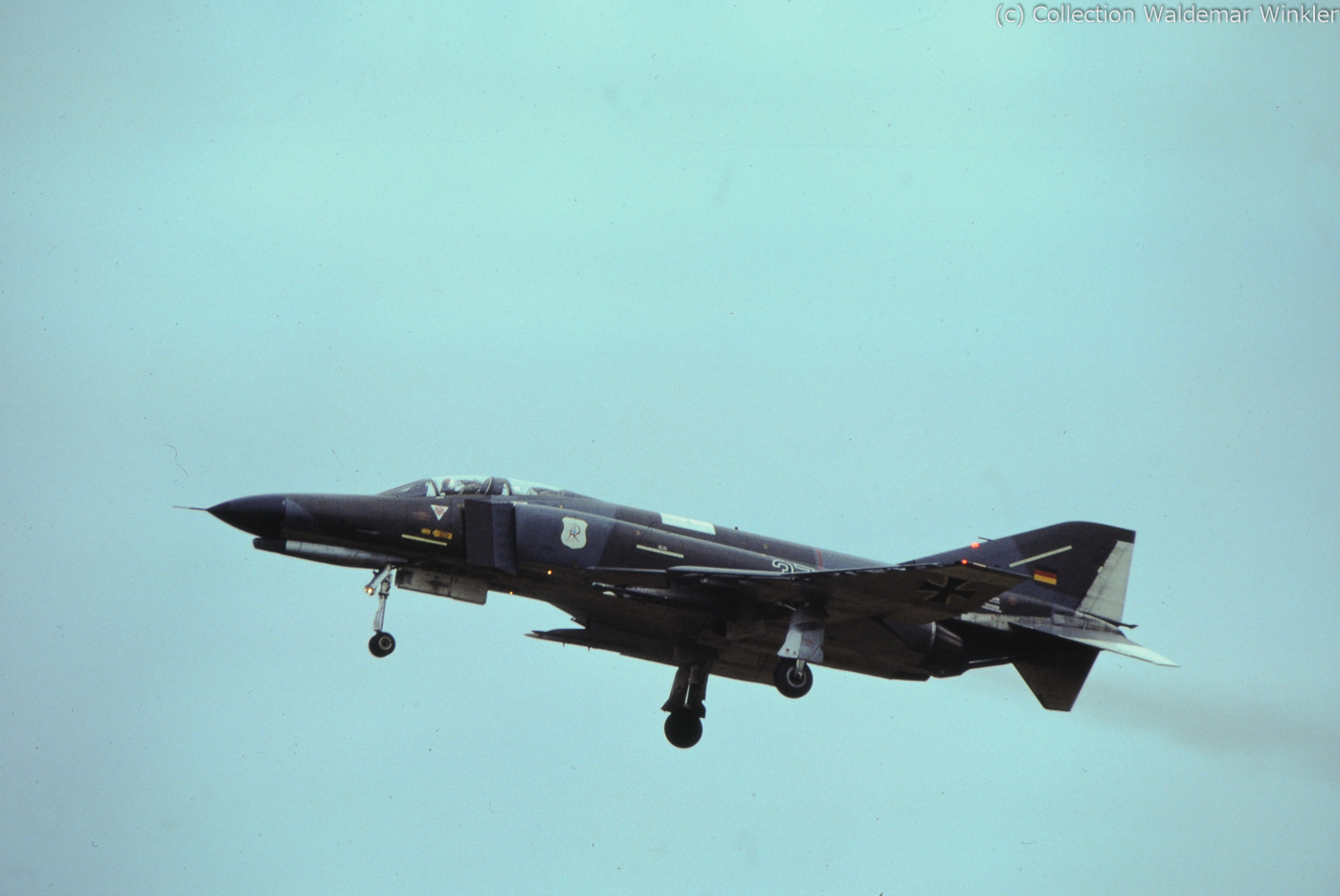 F-4_Phantom_II_DSC_1165.jpg