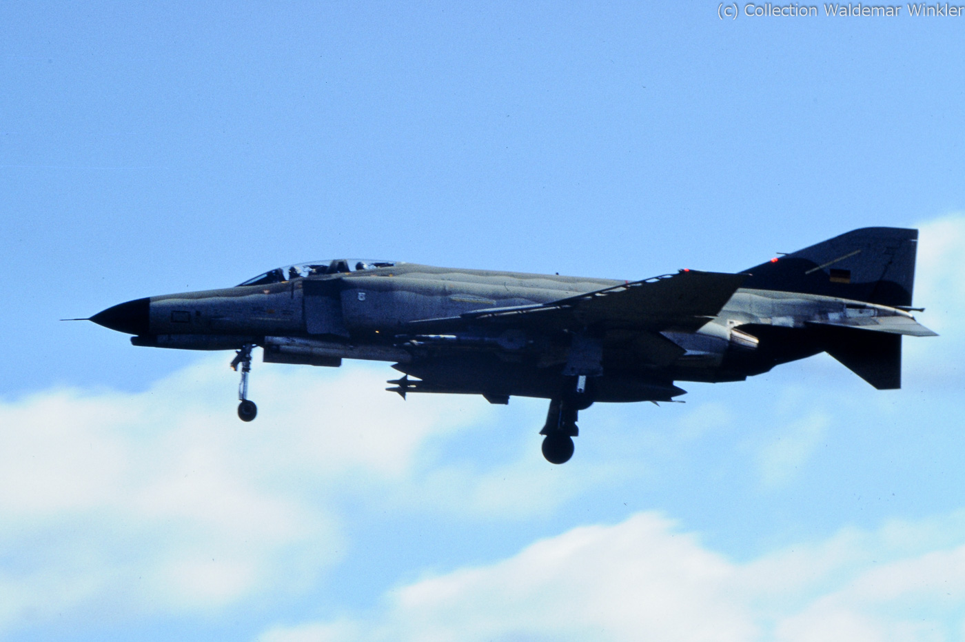 F-4_Phantom_II_DSC_1184.jpg