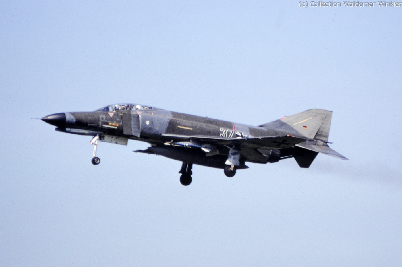 F-4_Phantom_II_DSC_1219.jpg