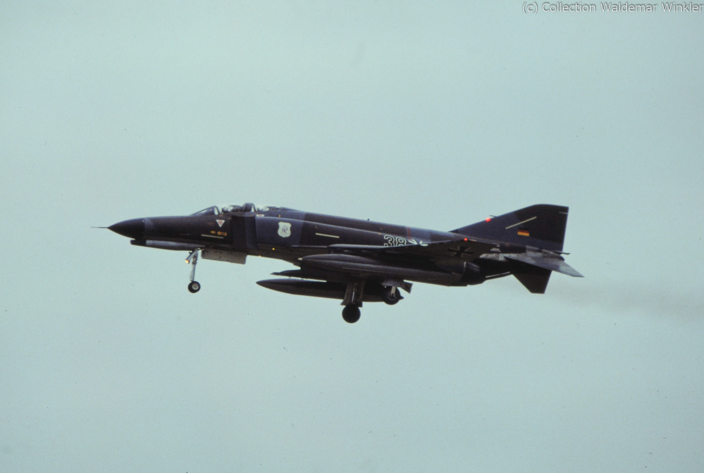 F-4_Phantom_II_DSC_1375.jpg