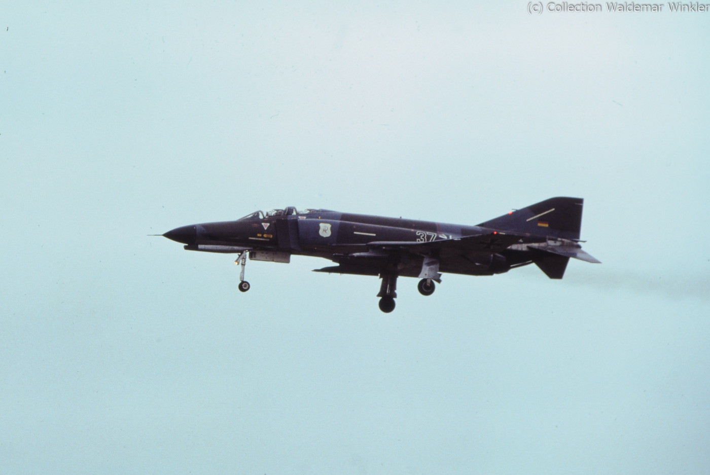 F-4_Phantom_II_DSC_1392.jpg