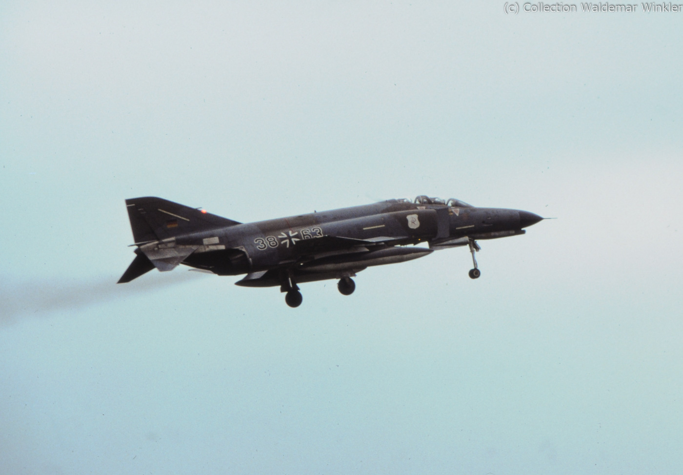 F-4_Phantom_II_DSC_1395.jpg