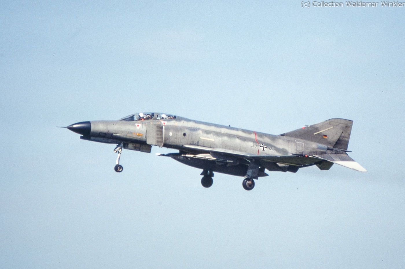 F-4_Phantom_II_DSC_2736.jpg