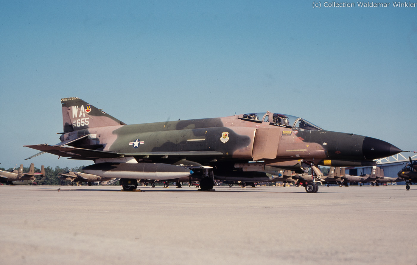 F-4_Phantom_II_DSC_3004.jpg