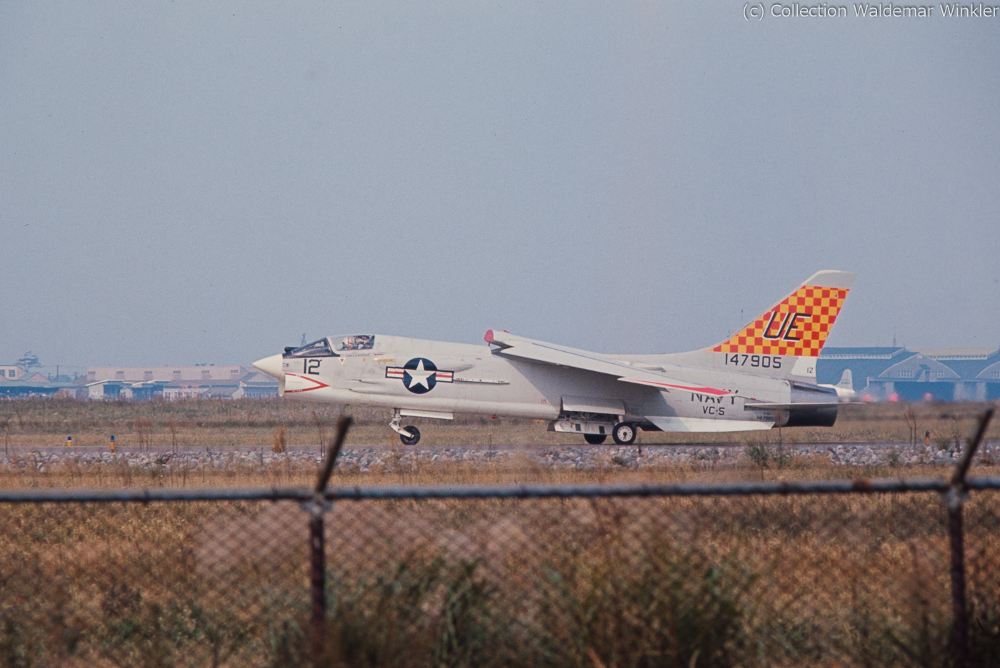 F-8_Crusader_DSC_3671.jpg